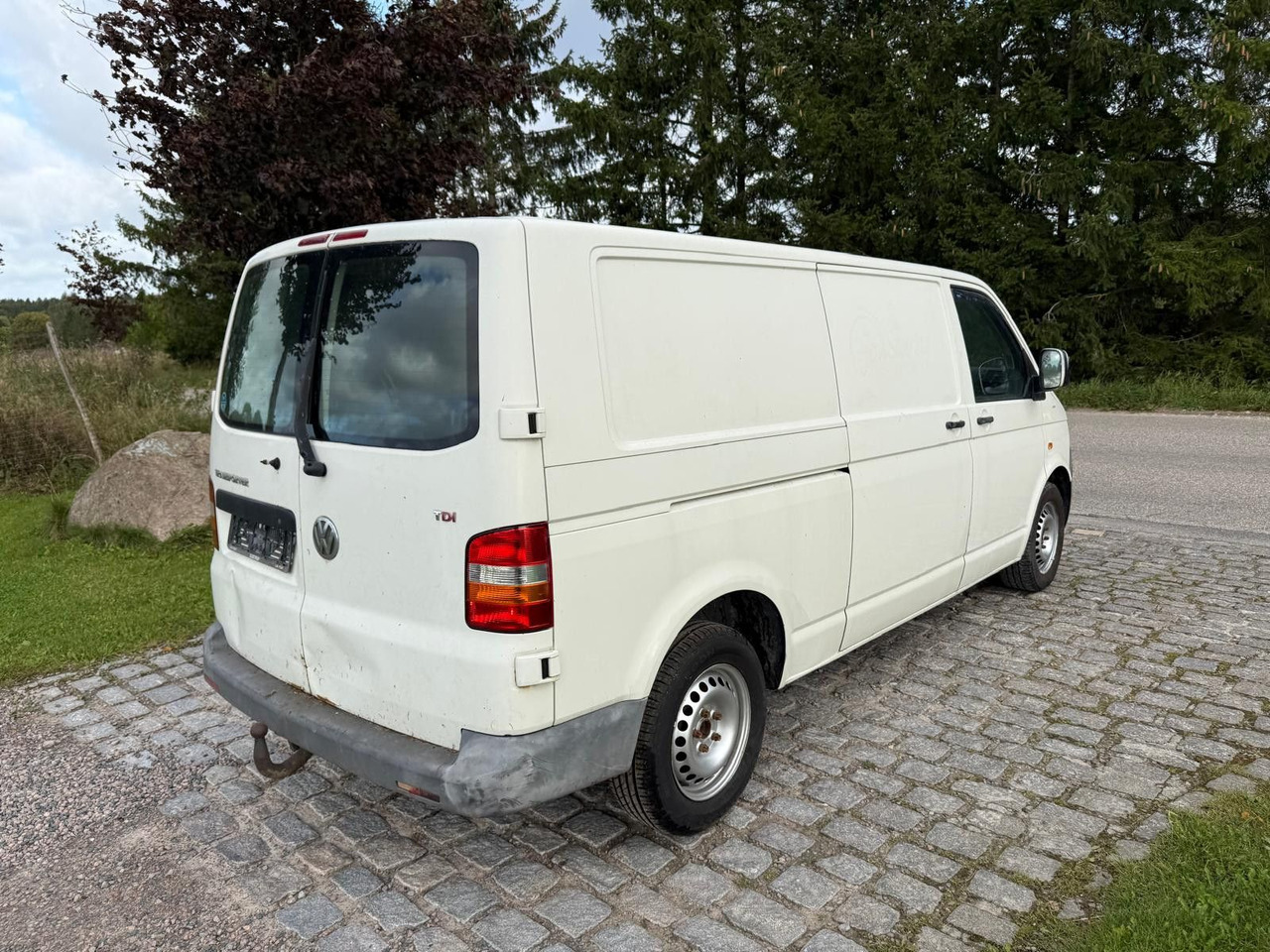 Volkswagen T5 Transporter 2.5 TDI Kasten lang *2500 € - Små varebil: billede 4 Volkswagen T5 Transporter 2.5 TDI Kasten lang *2500 € - Små varebil: billede 4