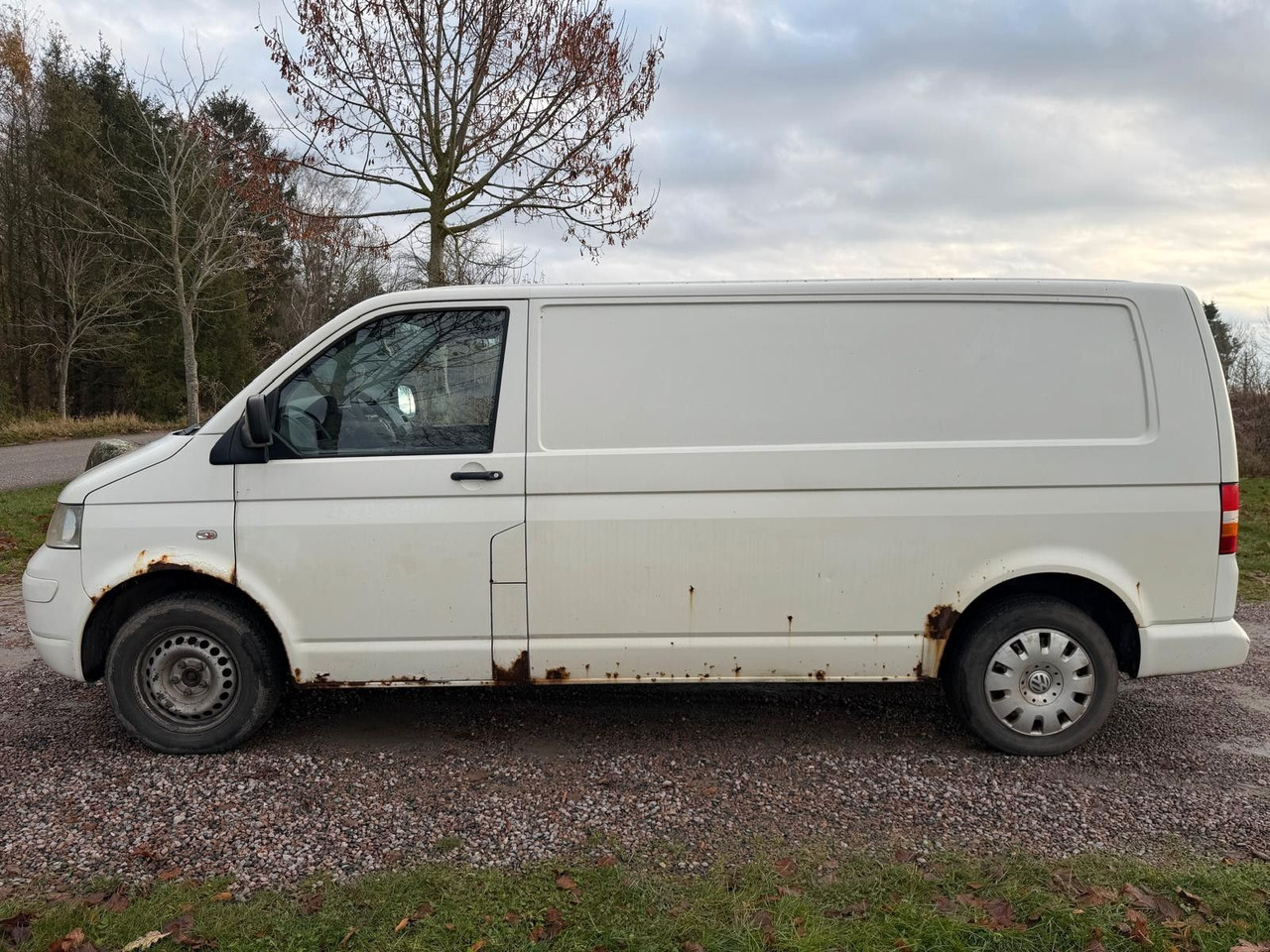 Volkswagen T5 Transporter Kasten-Kombi Kasten Long - Små varebil: billede 2 Volkswagen T5 Transporter Kasten-Kombi Kasten Long - Små varebil: billede 2