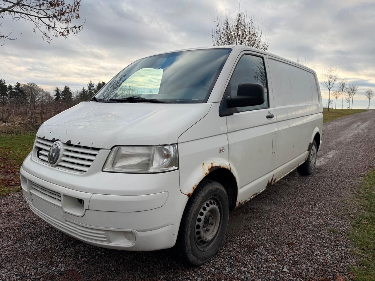 Volkswagen T5 Transporter Kasten-Kombi Kasten Long - Små varebil: billede 1 Volkswagen T5 Transporter Kasten-Kombi Kasten Long - Små varebil: billede 1