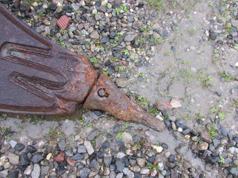 NSB Reißzahn OQ 65 2.700 EUR - Udstyr for Entreprenørmaskin: billede 2 NSB Reißzahn OQ 65 2.700 EUR - Udstyr for Entreprenørmaskin: billede 2