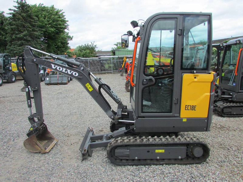 Volvo EC 18 E Minibagger 24.500 EUR - Minigravemaskine: billede 1 Volvo EC 18 E Minibagger 24.500 EUR - Minigravemaskine: billede 1