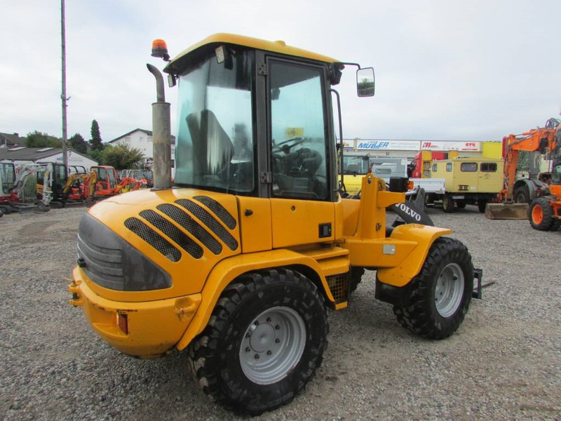 Volvo L 35 B-Z Radlader 16.000 EUR - Gummihjulslæsser: billede 5 Volvo L 35 B-Z Radlader 16.000 EUR - Gummihjulslæsser: billede 5