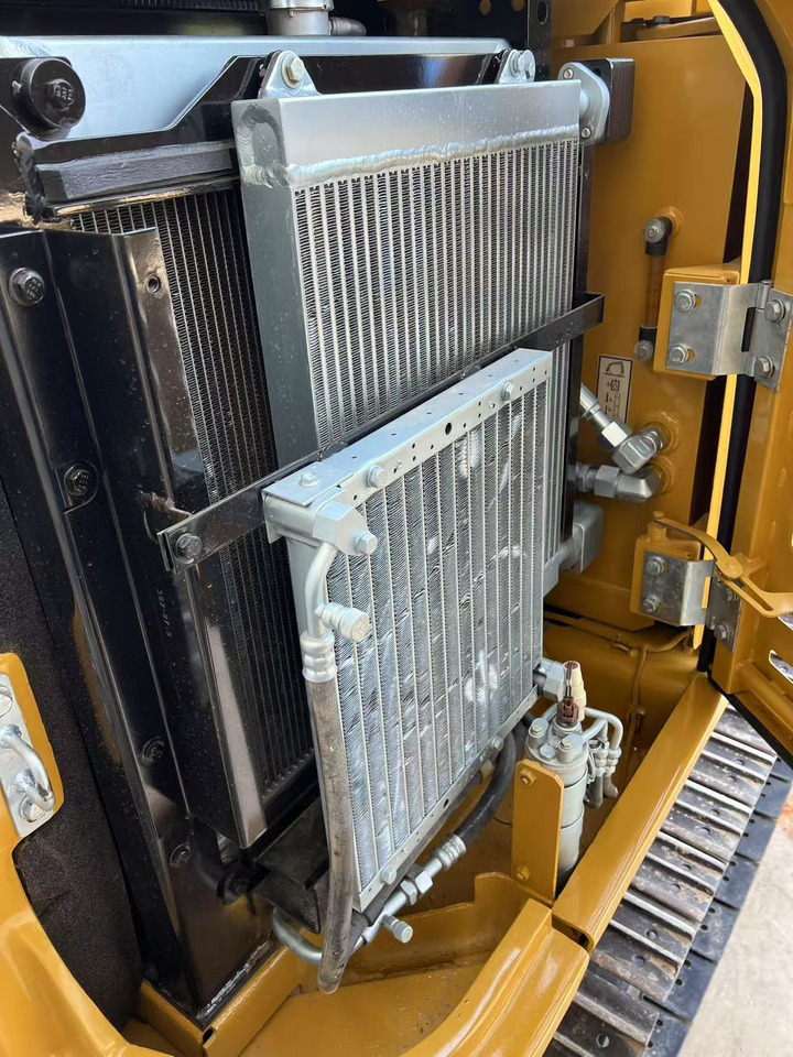 CATERPILLAR 305.5E2 - Minigravemaskine: billede 4 CATERPILLAR 305.5E2 - Minigravemaskine: billede 4