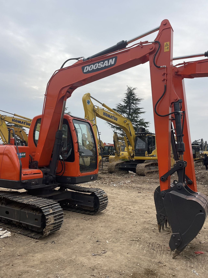 DOOSAN DX80 - Bæltegravemaskine: billede 3 DOOSAN DX80 - Bæltegravemaskine: billede 3