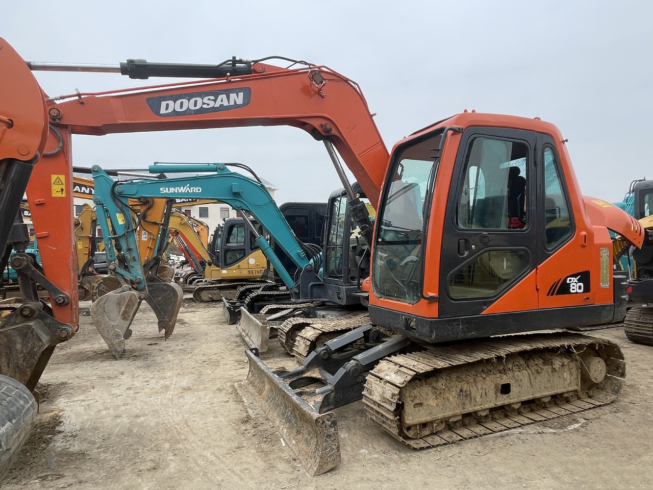DOOSAN DX80 - Bæltegravemaskine: billede 1 DOOSAN DX80 - Bæltegravemaskine: billede 1