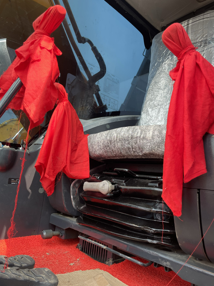 Hyundai R220LC-9S - Bæltegravemaskine: billede 4 Hyundai R220LC-9S - Bæltegravemaskine: billede 4