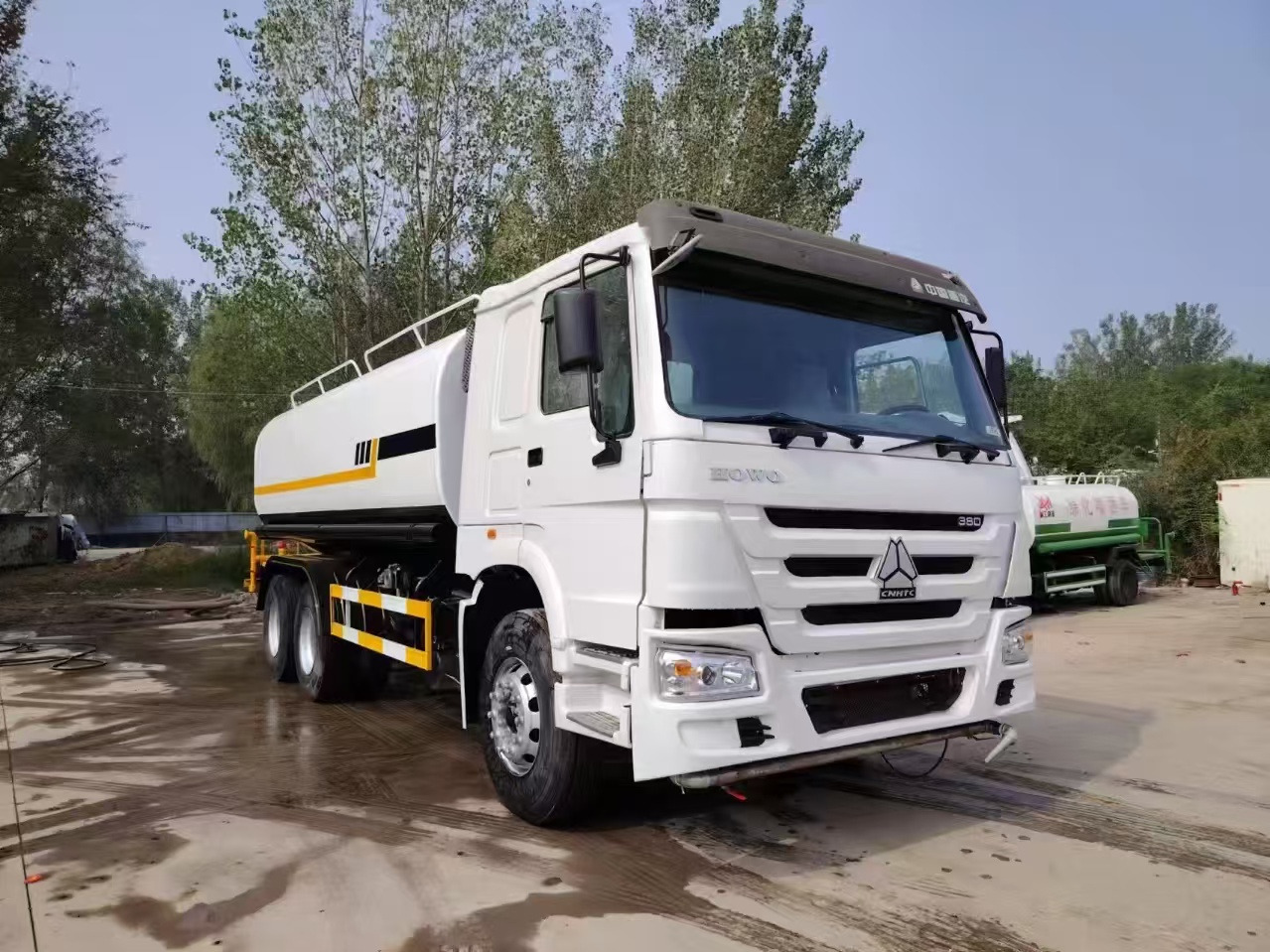 SINOTRUK HOWO sprinkler - Tankbil: billede 1 SINOTRUK HOWO sprinkler - Tankbil: billede 1