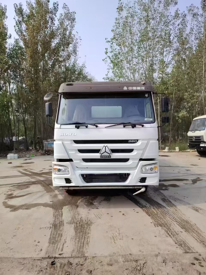 SINOTRUK HOWO sprinkler - Tankbil: billede 5 SINOTRUK HOWO sprinkler - Tankbil: billede 5