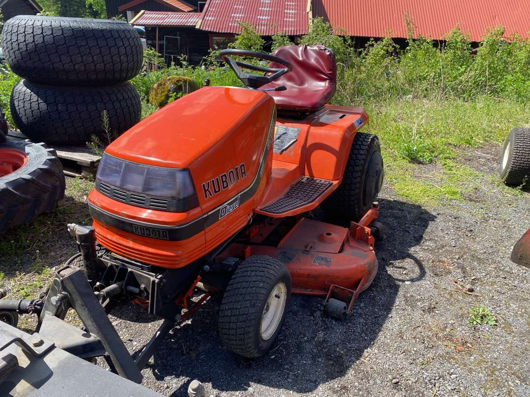 2000 Kubota G1700//Sitteklipper med feier og oppsamler - Plæneklipper: billede 2 2000 Kubota G1700//Sitteklipper med feier og oppsamler - Plæneklipper: billede 2