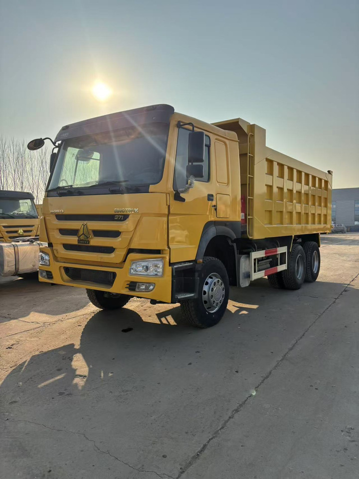 SINOTRUCK HOWO - Tipvogn lastbil: billede 2 SINOTRUCK HOWO - Tipvogn lastbil: billede 2