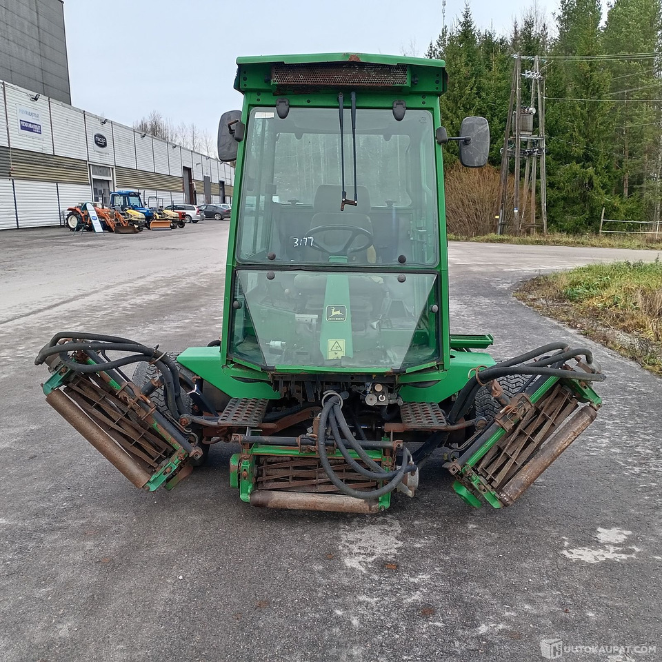 John Deere 3235 kelaleikkuri, 4 WD ja hytti, Hollola - Havemaskine: billede 4 John Deere 3235 kelaleikkuri, 4 WD ja hytti, Hollola - Havemaskine: billede 4