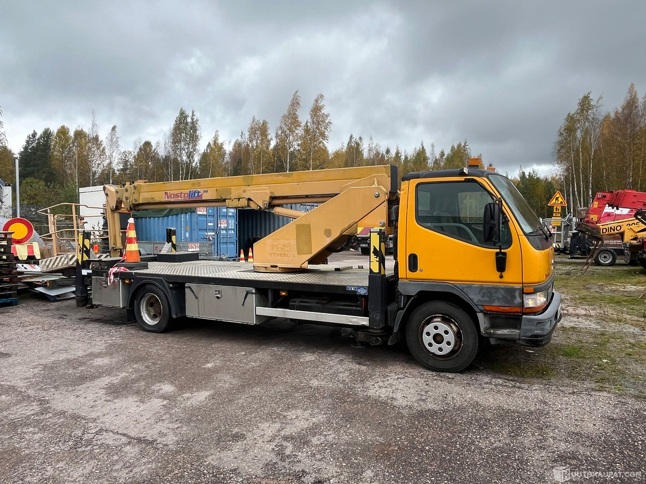 Mitsubishi CANTER-FE659H/420, nostokoriauto, nostin korjattavaksi, 2003, Vantaa - Lastbil: billede 4 Mitsubishi CANTER-FE659H/420, nostokoriauto, nostin korjattavaksi, 2003, Vantaa - Lastbil: billede 4