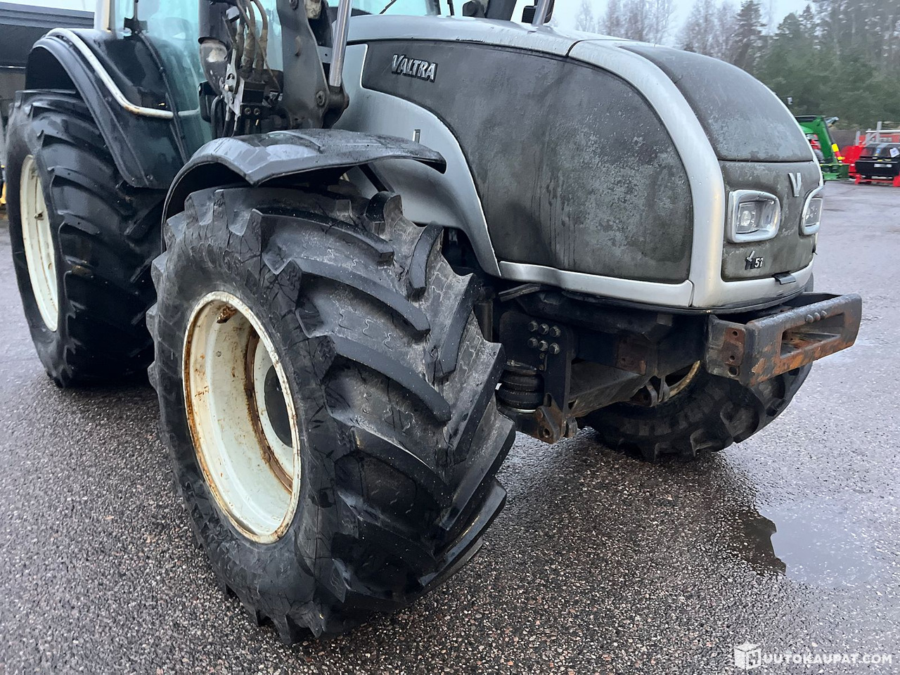 Valtra T151 tractor with loader, 2008, Espoo - Traktor: billede 4 Valtra T151 tractor with loader, 2008, Espoo - Traktor: billede 4