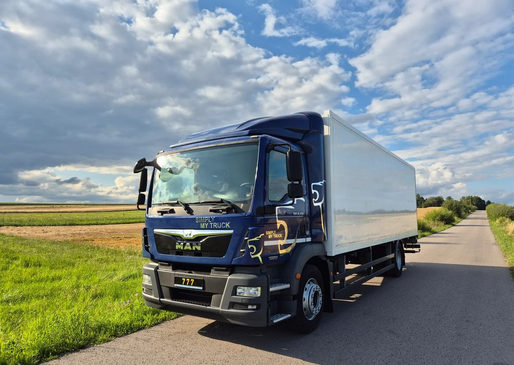 MAN TGM 18.250 Carrier 1950 D/E z Holandii / TOP STAN / 7.5m / 18 palet / winda + drzwi boczne / OKAZJA - Kølevogn lastbil: billede 3 MAN TGM 18.250 Carrier 1950 D/E z Holandii / TOP STAN / 7.5m / 18 palet / winda + drzwi boczne / OKAZJA - Kølevogn lastbil: billede 3