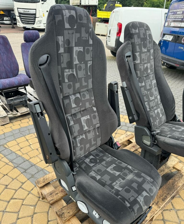 Mercedes-Benz ACTROS MP 2 MP 3 AXOR truck - Sæde for Lastbil: billede 2 Mercedes-Benz ACTROS MP 2 MP 3 AXOR truck - Sæde for Lastbil: billede 2