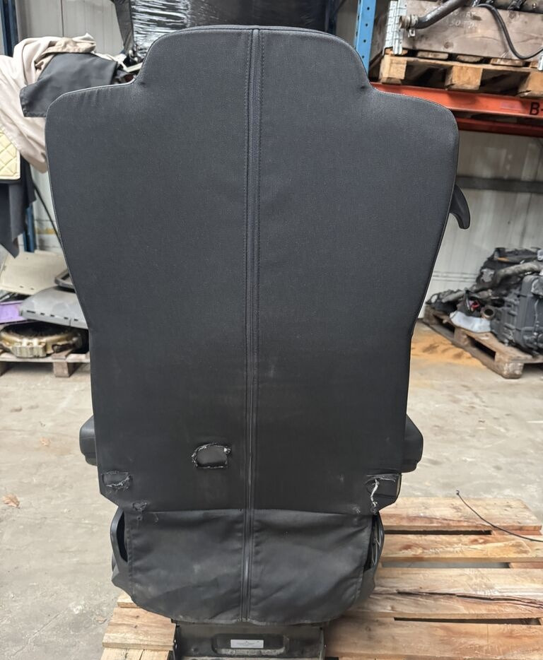 Mercedes-Benz Actros MP 4 Antos Arocs truck - Sæde for Lastbil: billede 2 Mercedes-Benz Actros MP 4 Antos Arocs truck - Sæde for Lastbil: billede 2