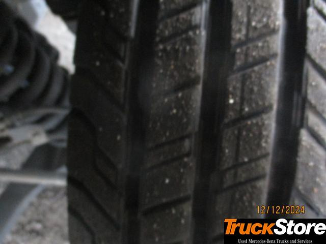 FUSO Canter 3C15 - Varebil med kasse: billede 5 FUSO Canter 3C15 - Varebil med kasse: billede 5