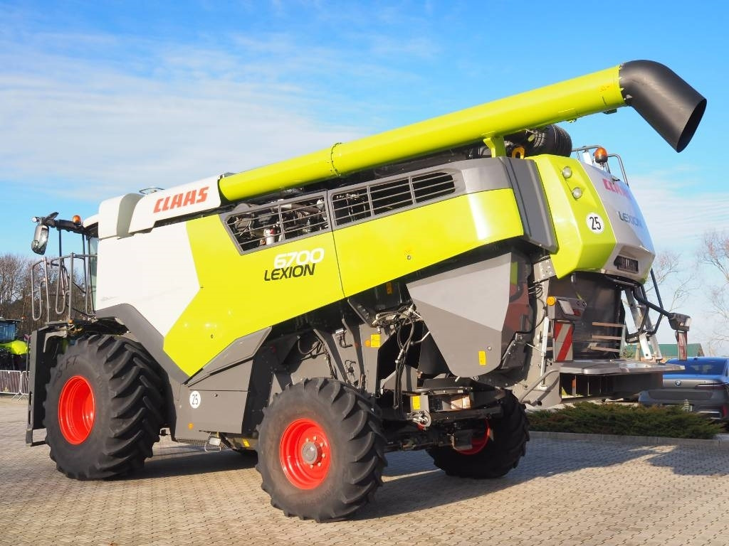 Claas Lexion 6700 + V930 - Mejetærsker: billede 2 Claas Lexion 6700 + V930 - Mejetærsker: billede 2