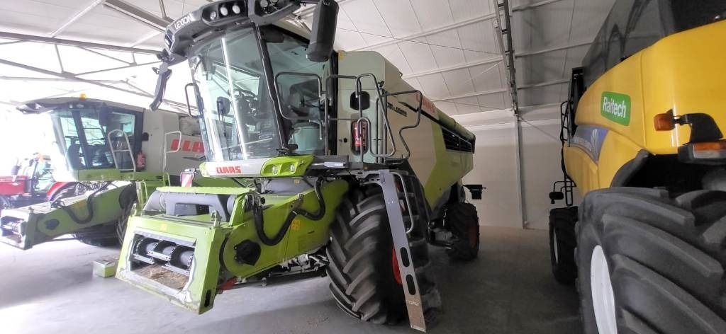 Claas Lexion 7500 + V930 - Mejetærsker: billede 2 Claas Lexion 7500 + V930 - Mejetærsker: billede 2