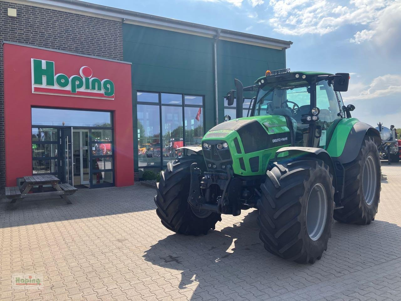 Deutz-Fahr 7250 Agrotron TTV - Traktor: billede 1 Deutz-Fahr 7250 Agrotron TTV - Traktor: billede 1