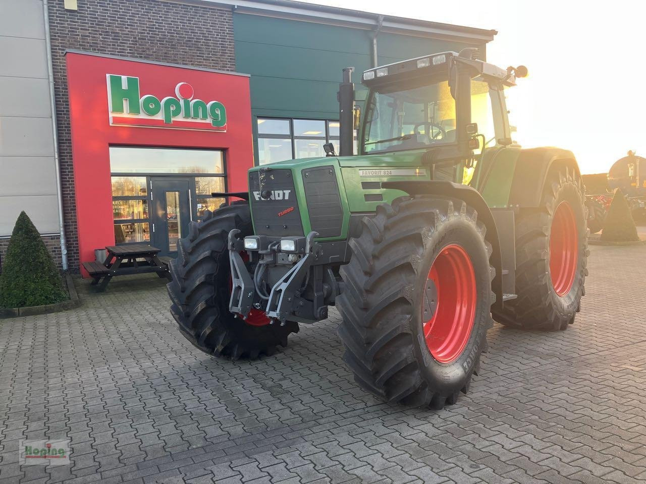 Fendt 824 - Traktor: billede 1 Fendt 824 - Traktor: billede 1