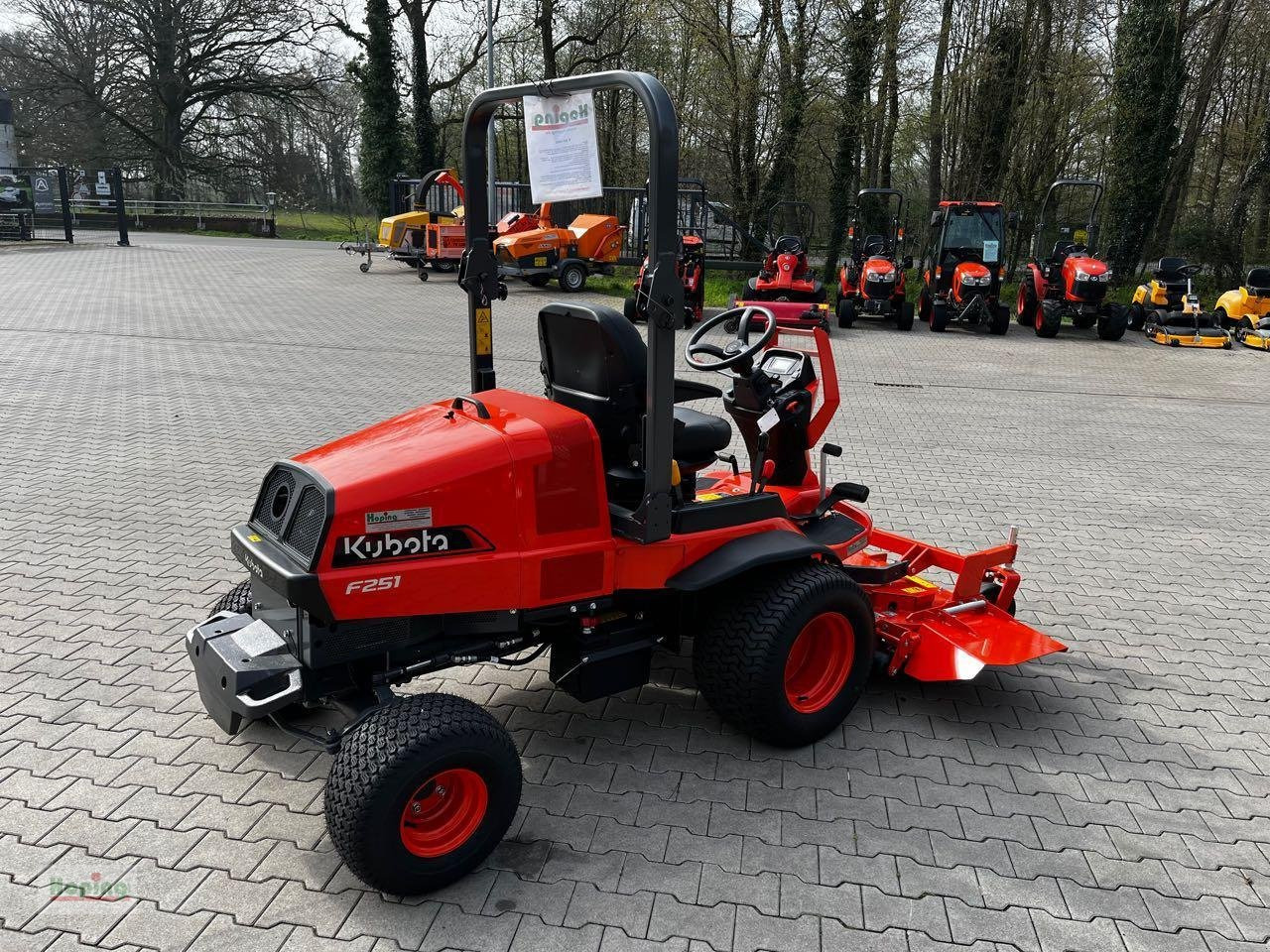 Kubota F 251 AWD - Plæneklipper: billede 4 Kubota F 251 AWD - Plæneklipper: billede 4