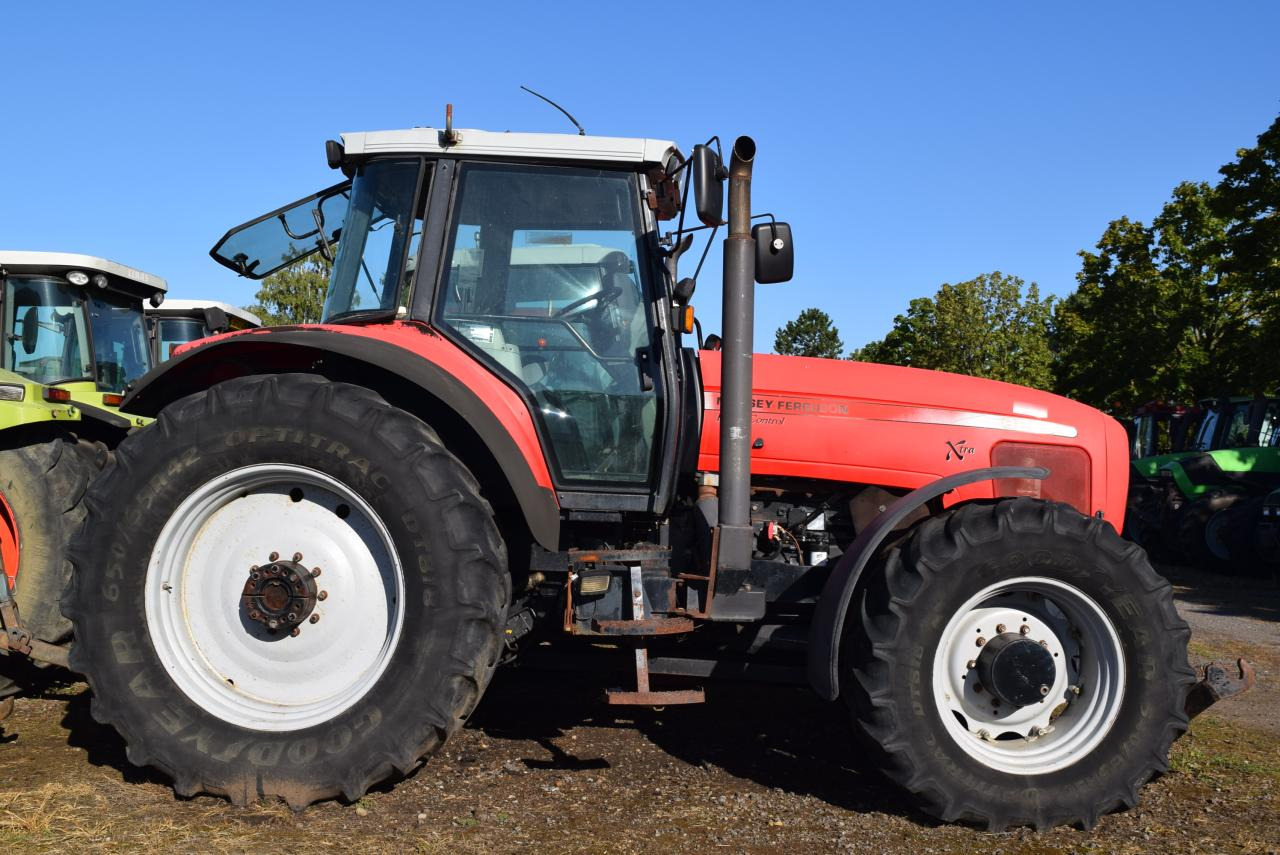 Massey Ferguson MF 8250 - Traktor: billede 3 Massey Ferguson MF 8250 - Traktor: billede 3
