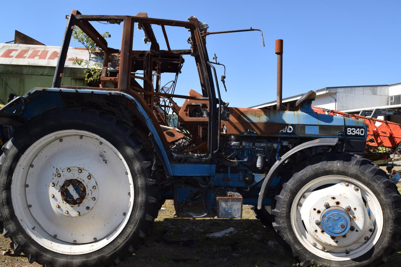 New Holland 8340 *zur Teileverwertung* - Traktor: billede 4 New Holland 8340 *zur Teileverwertung* - Traktor: billede 4