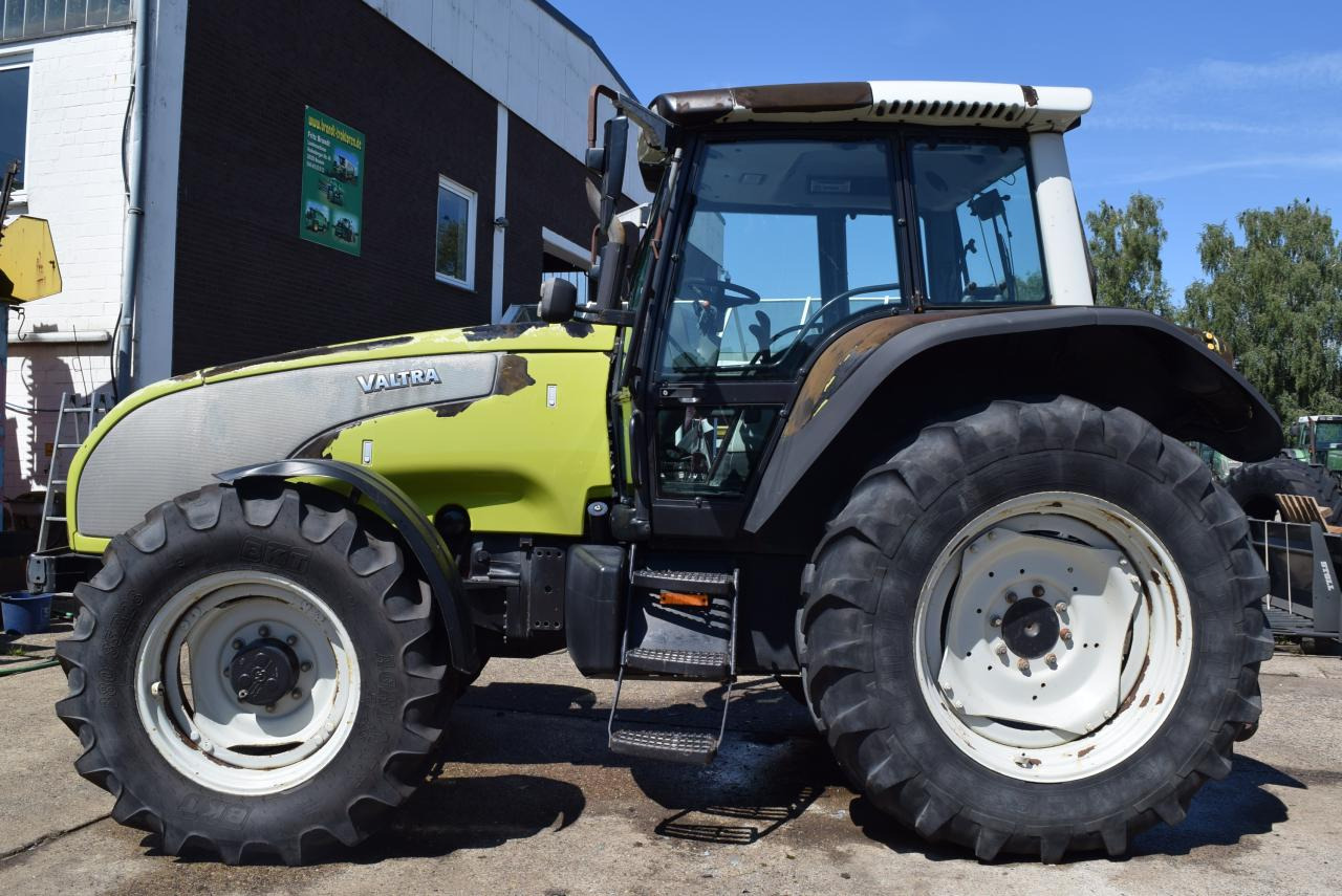 Valtra T120 - Traktor: billede 3 Valtra T120 - Traktor: billede 3