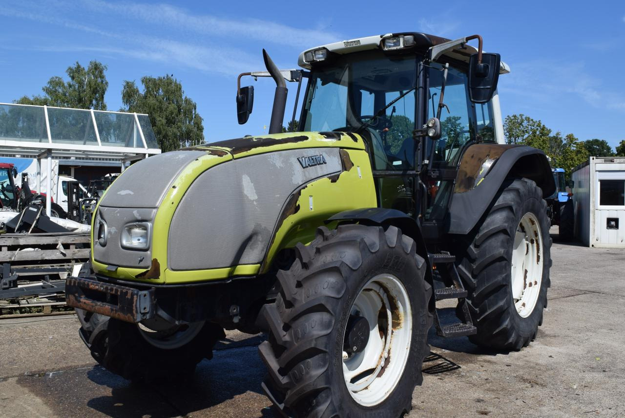 Valtra T120 - Traktor: billede 4 Valtra T120 - Traktor: billede 4