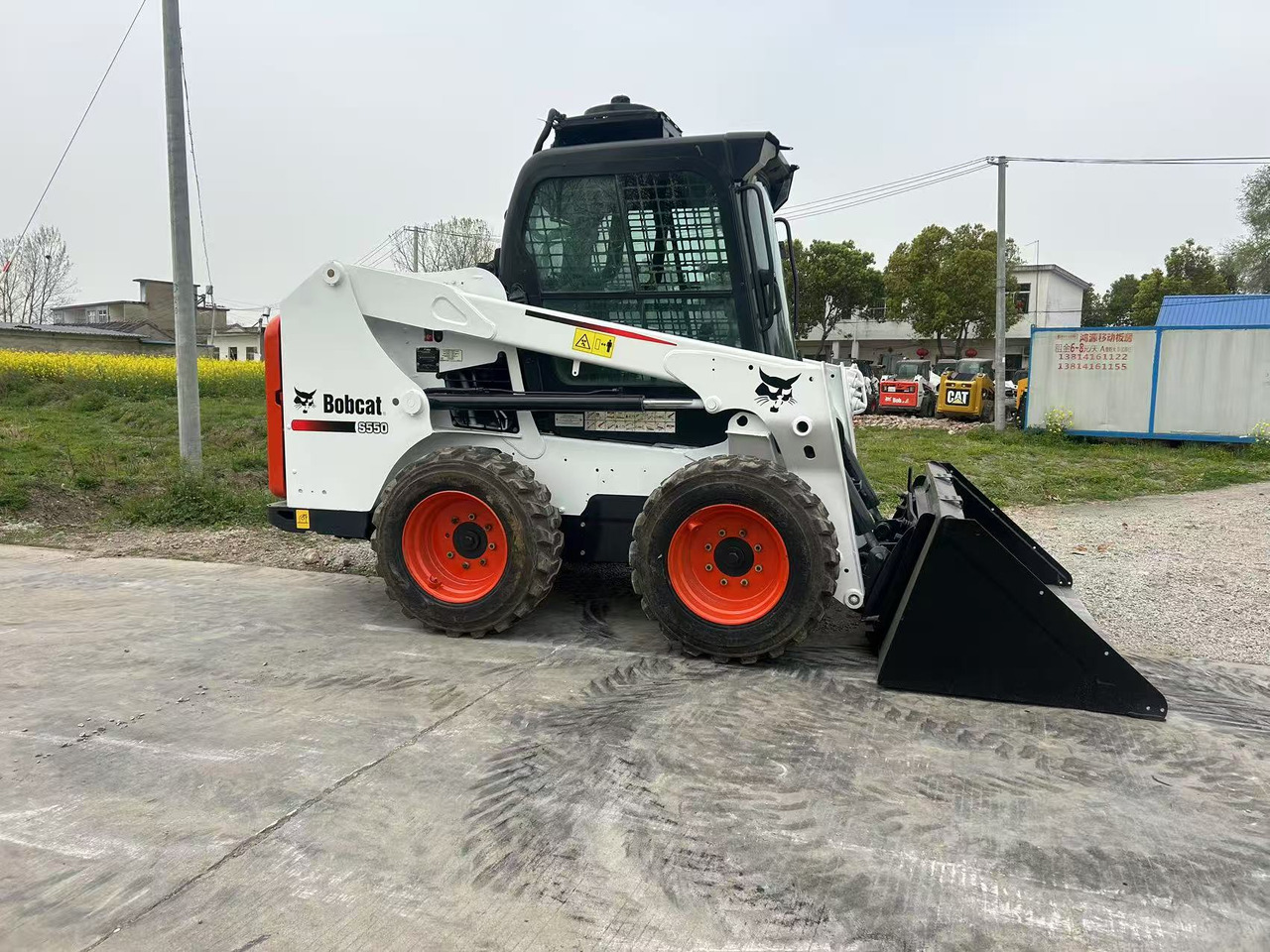 BOBCAT S550 - Skridstyret minilæsser: billede 1 BOBCAT S550 - Skridstyret minilæsser: billede 1