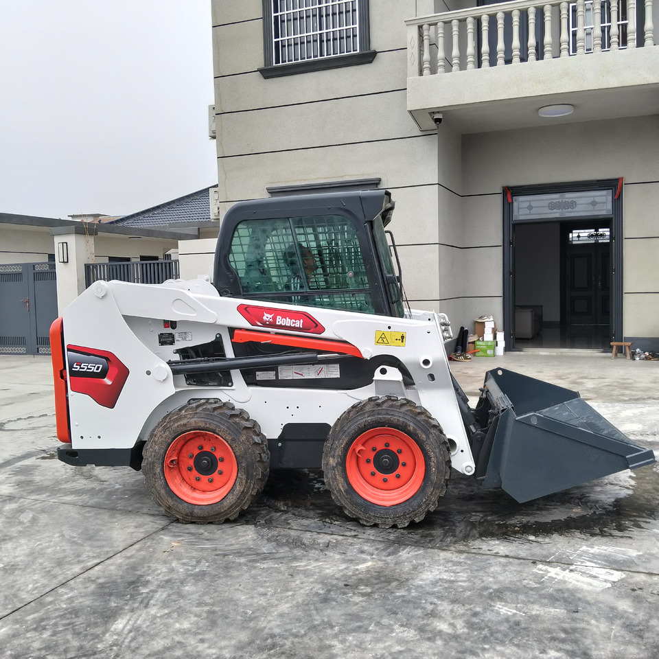 BOBCAT S550 - Skridstyret minilæsser: billede 1 BOBCAT S550 - Skridstyret minilæsser: billede 1