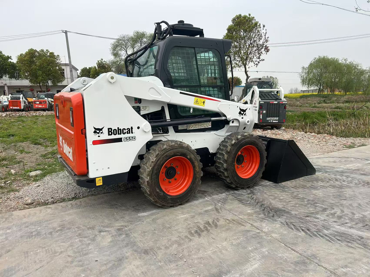 BOBCAT S550 - Skridstyret minilæsser: billede 2 BOBCAT S550 - Skridstyret minilæsser: billede 2