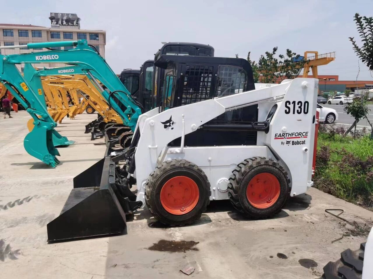 Bobcat S130 - Skridstyret minilæsser: billede 1 Bobcat S130 - Skridstyret minilæsser: billede 1