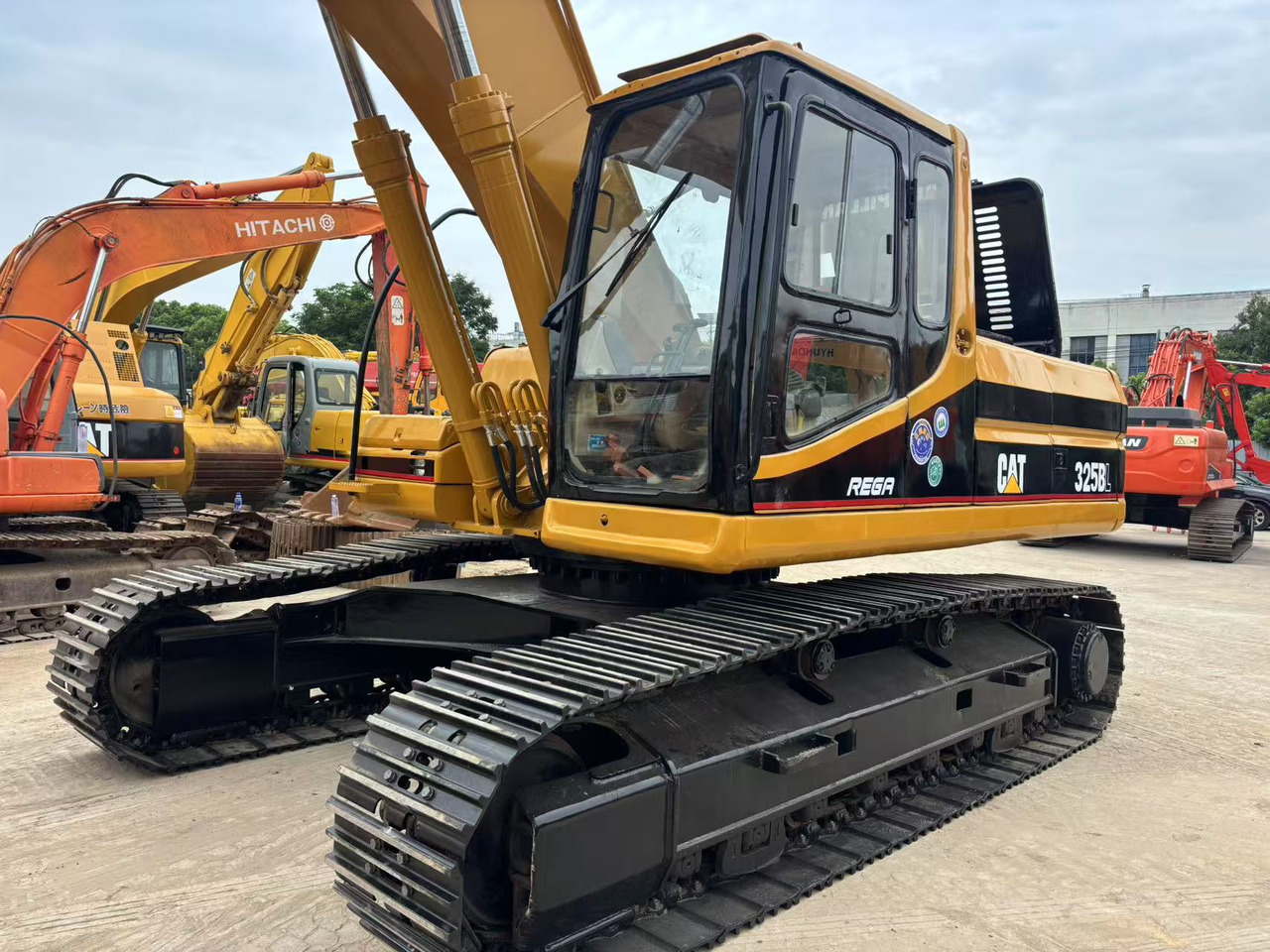 CATERPILLAR 325B - Bæltegravemaskine: billede 4 CATERPILLAR 325B - Bæltegravemaskine: billede 4