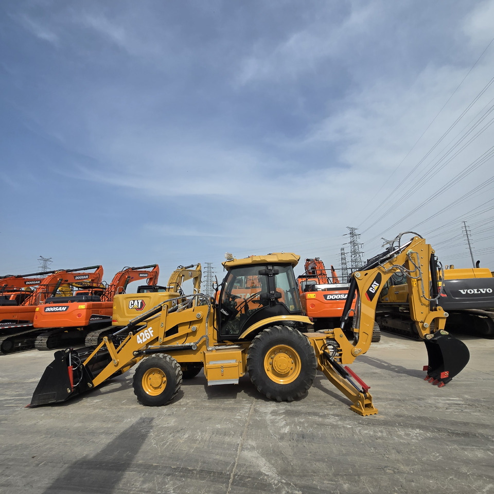 CATERPILLAR 426F - Gravelæssemaskine: billede 1 CATERPILLAR 426F - Gravelæssemaskine: billede 1