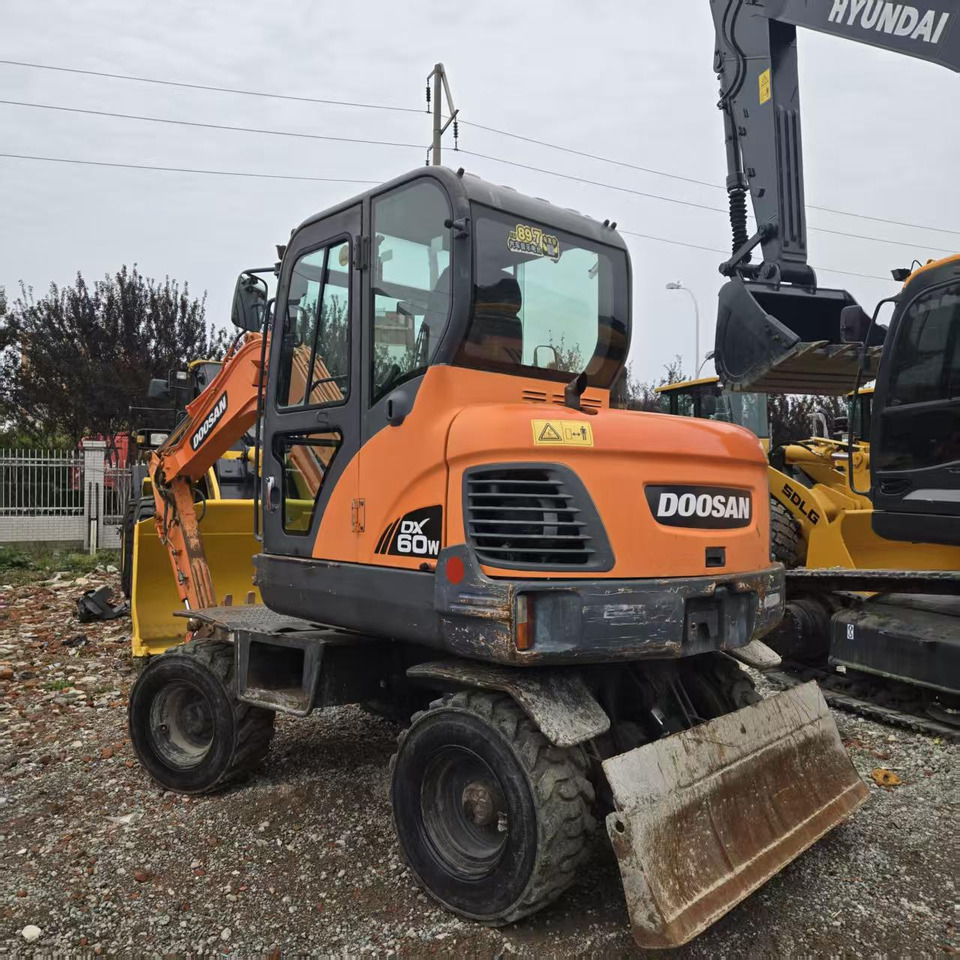 DOOSAN DX60W - Hjulgravemaskine: billede 5 DOOSAN DX60W - Hjulgravemaskine: billede 5