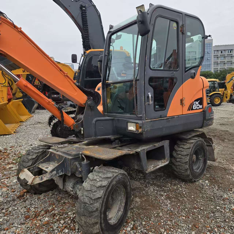 DOOSAN DX60W - Hjulgravemaskine: billede 3 DOOSAN DX60W - Hjulgravemaskine: billede 3