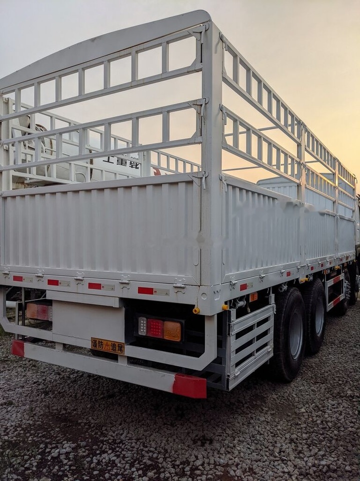 Howo 375 - Lastbil med lad: billede 2 Howo 375 - Lastbil med lad: billede 2