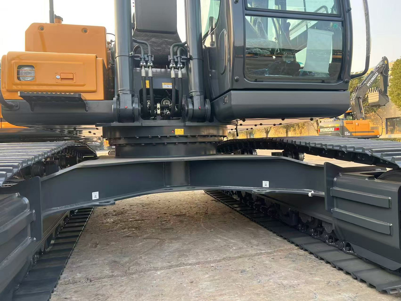 Hyundai HX220HD - Bæltegravemaskine: billede 5 Hyundai HX220HD - Bæltegravemaskine: billede 5