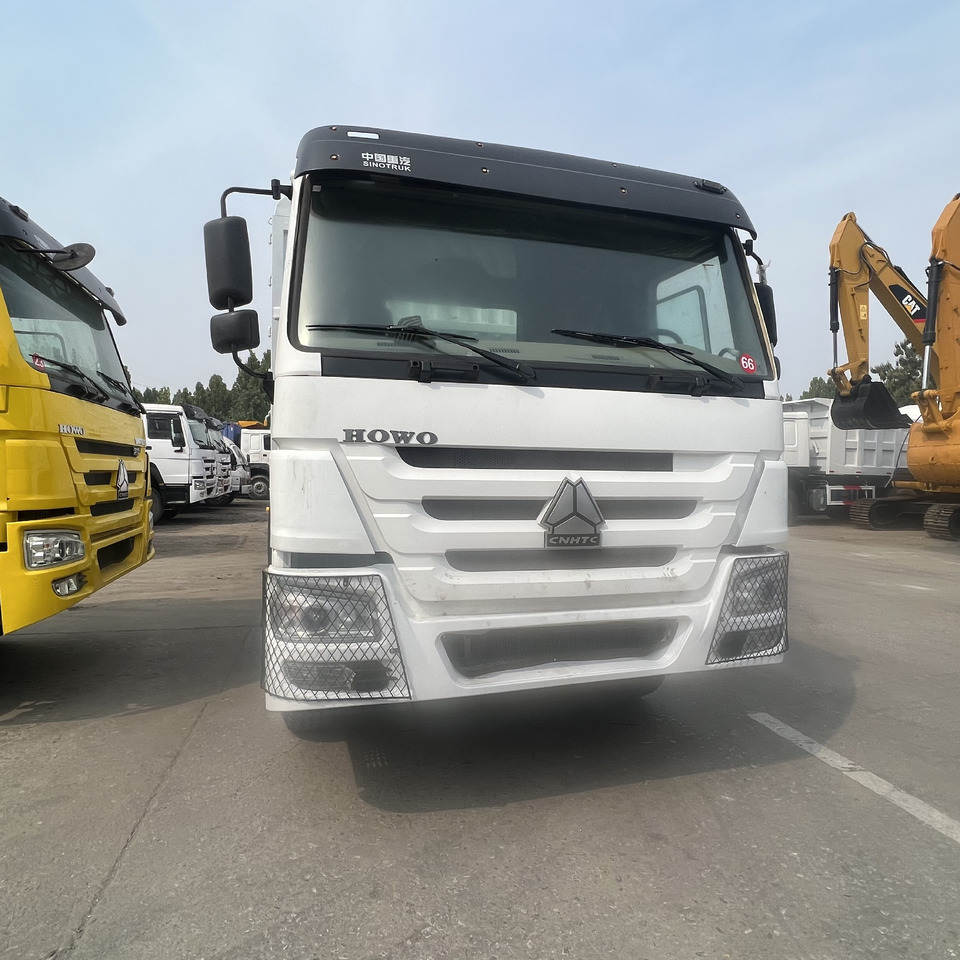 Leje en SINOTRUK HOWO 8*4 Fence Truck SINOTRUK HOWO 8*4 Fence Truck: billede 6