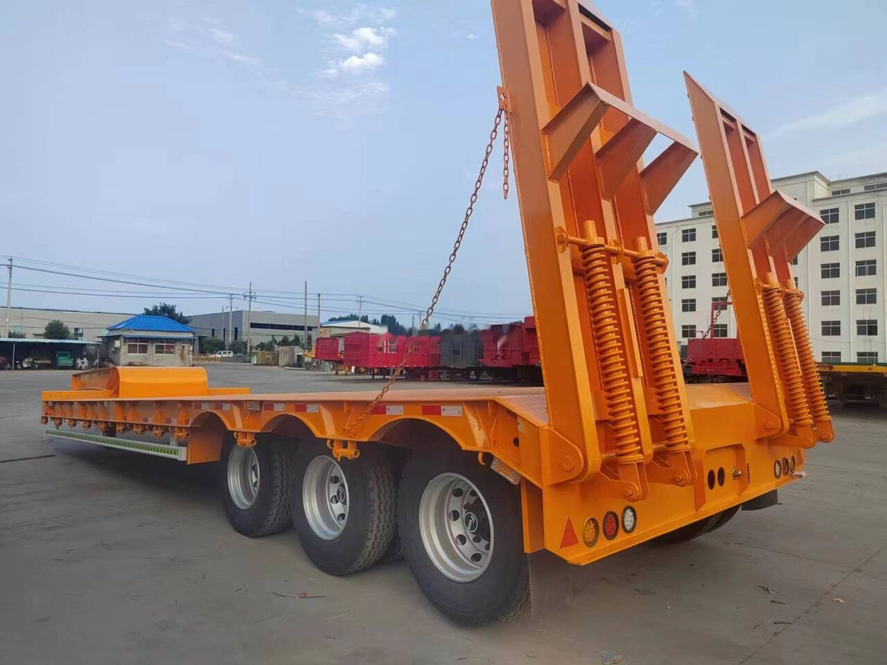 New low bed semi-tralier - Nedbygget platform sættevogn: billede 3 New low bed semi-tralier - Nedbygget platform sættevogn: billede 3