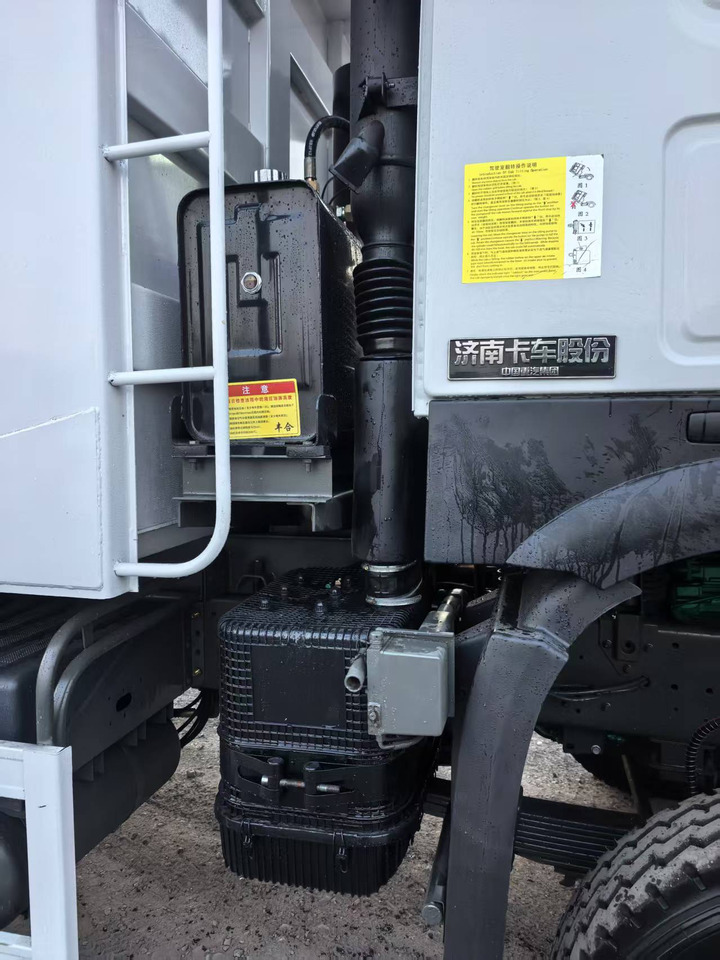 SINOTRUK HOWO 6x4 - Tipvogn lastbil: billede 5 SINOTRUK HOWO 6x4 - Tipvogn lastbil: billede 5