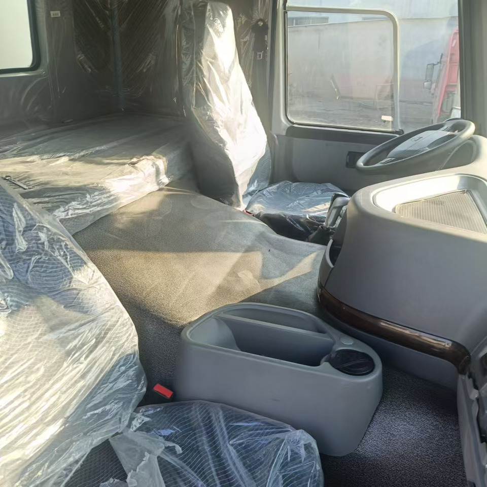 SINOTRUK HOWO - Tankbil: billede 2 SINOTRUK HOWO - Tankbil: billede 2