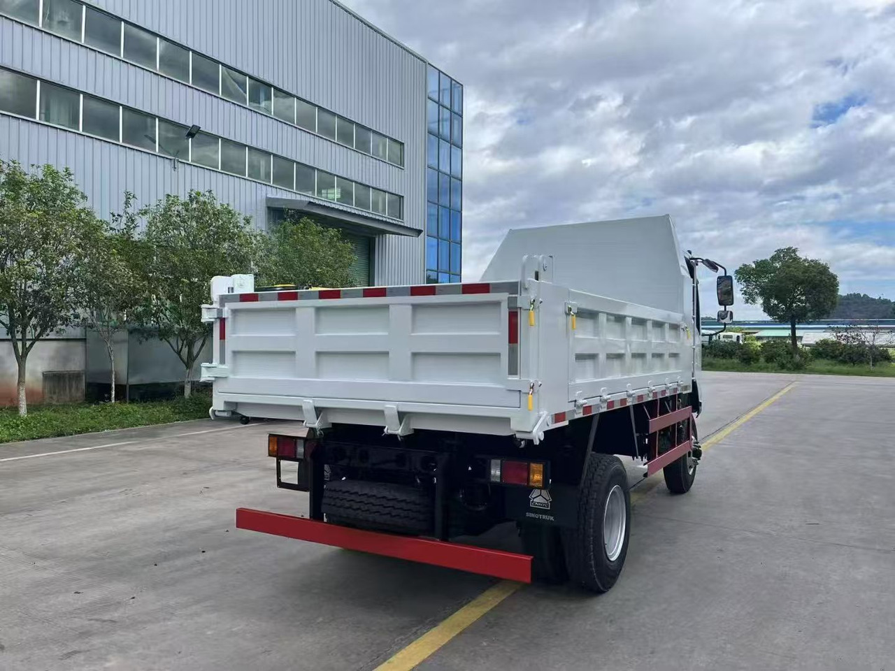 SINOTRUK HOWO - Tipvogn lastbil: billede 3 SINOTRUK HOWO - Tipvogn lastbil: billede 3