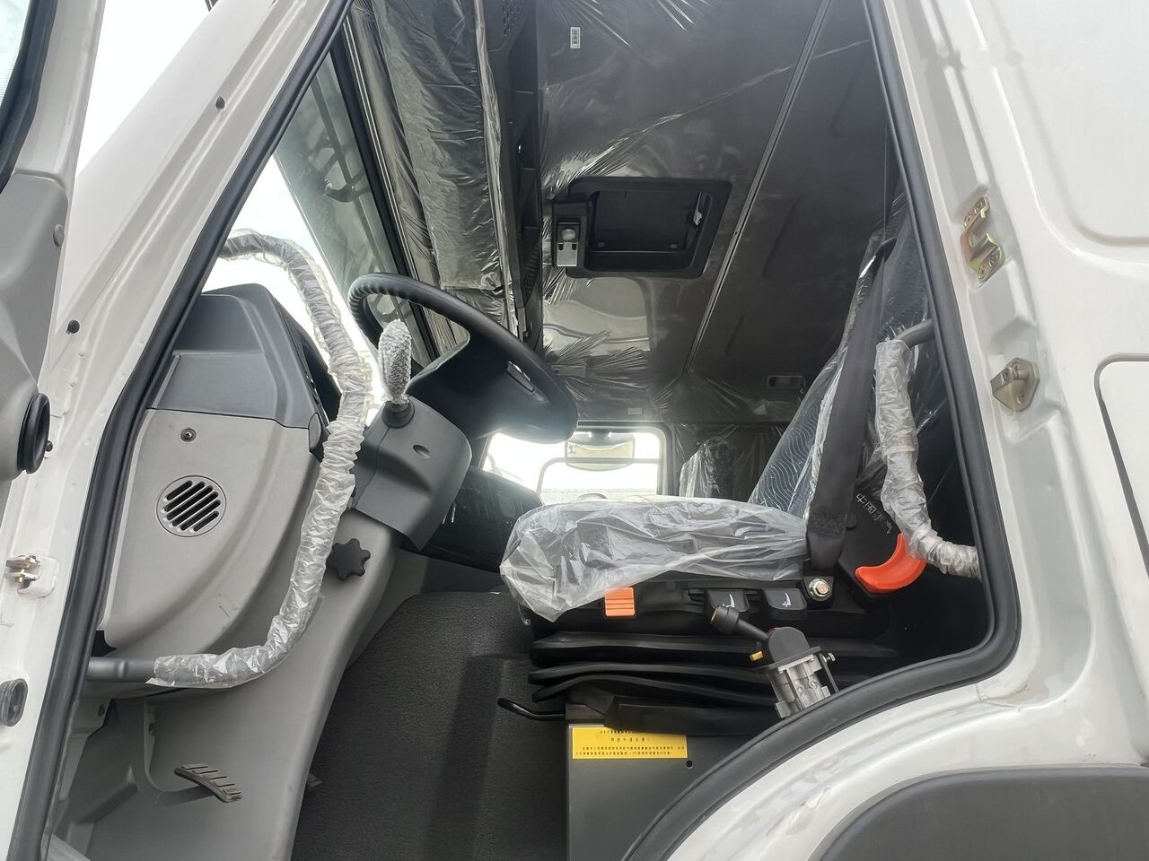 Tipvogn lastbil Sinotruk Howo 8*4: billede 8 Tipvogn lastbil Sinotruk Howo 8*4: billede 8