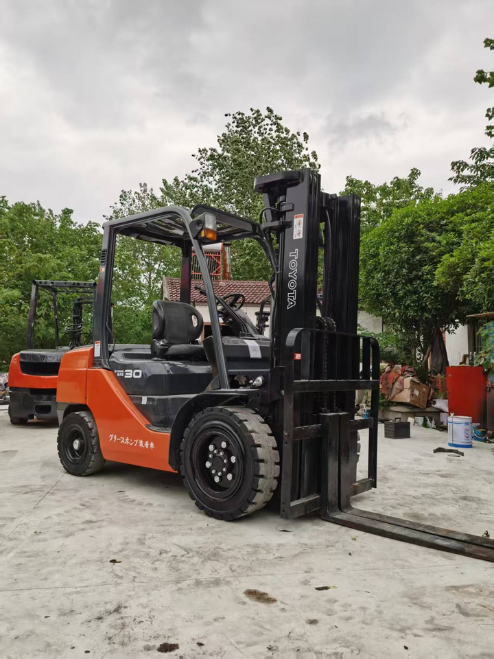 TOYOTA 72-8FDN30 - Diesel gaffeltruck: billede 3 TOYOTA 72-8FDN30 - Diesel gaffeltruck: billede 3