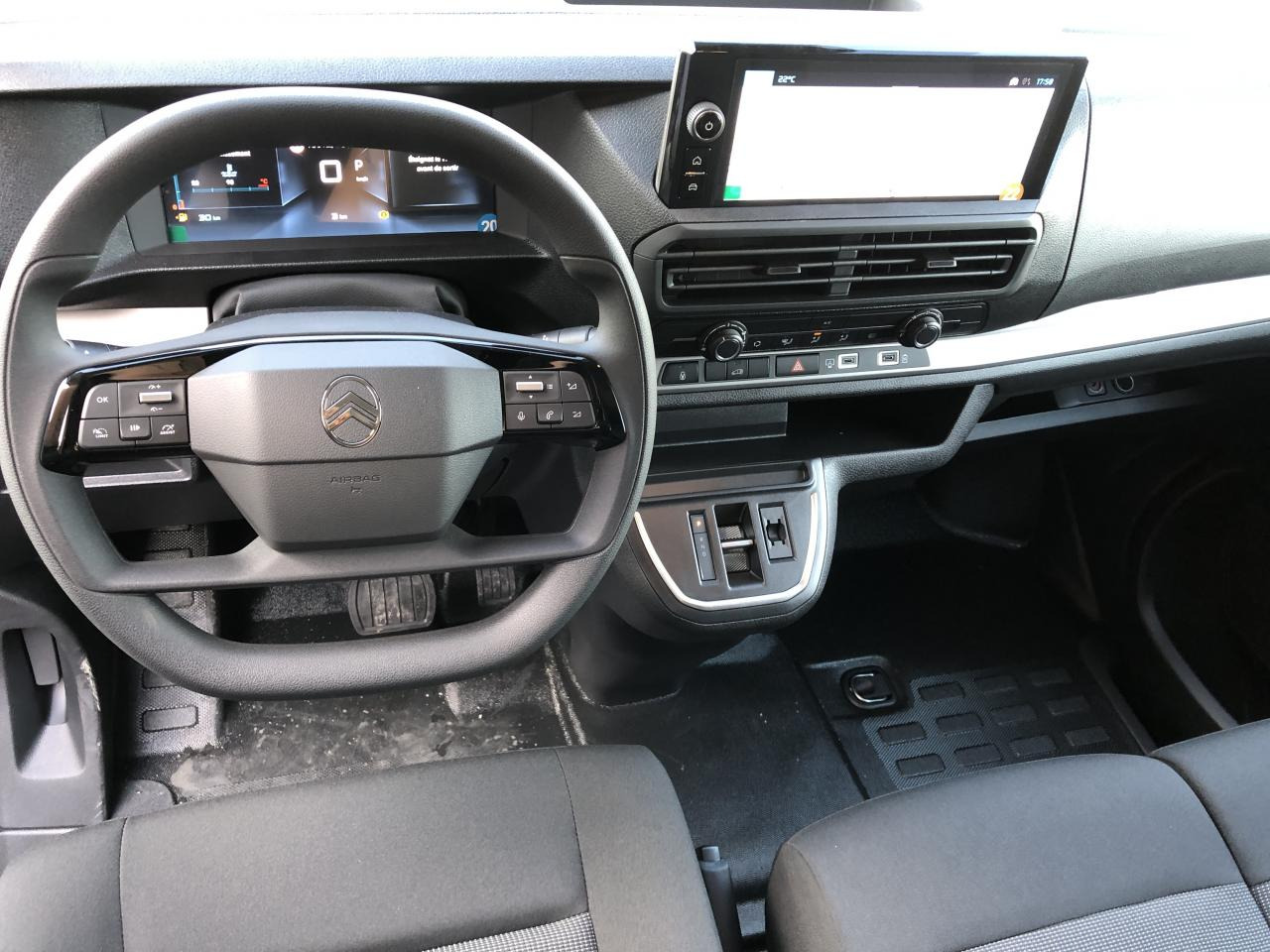 CITROEN Jumpy M 2.0 BlueHDi - 180 S&S - BV EAT8  III FOURGON . PHASE 2 - Varevogn: billede 4 CITROEN Jumpy M 2.0 BlueHDi - 180 S&S - BV EAT8  III FOURGON . PHASE 2 - Varevogn: billede 4