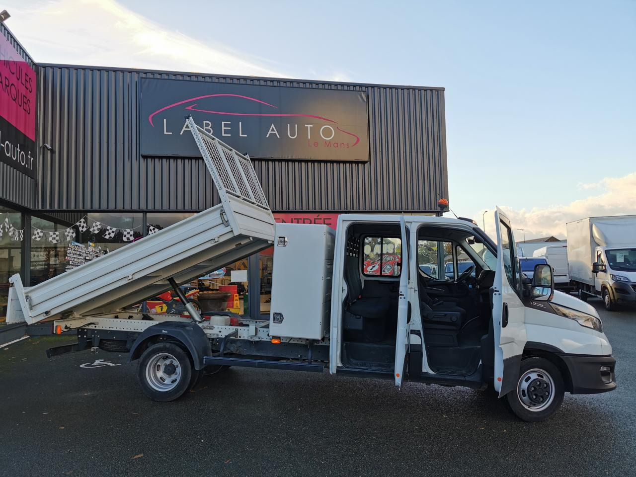 IVECO Daily 35 C 14H D/P S&S (Quad-Tor) CHASSIS DOUBLE CABINE 2014 35C/35S CHASSIS CABINE DOUBLE Chas - Ladbil med tip, Mandskabsbil: billede 1 IVECO Daily 35 C 14H D/P S&S (Quad-Tor) CHASSIS DOUBLE CABINE 2014 35C/35S CHASSIS CABINE DOUBLE Chas - Ladbil med tip, Mandskabsbil: billede 1