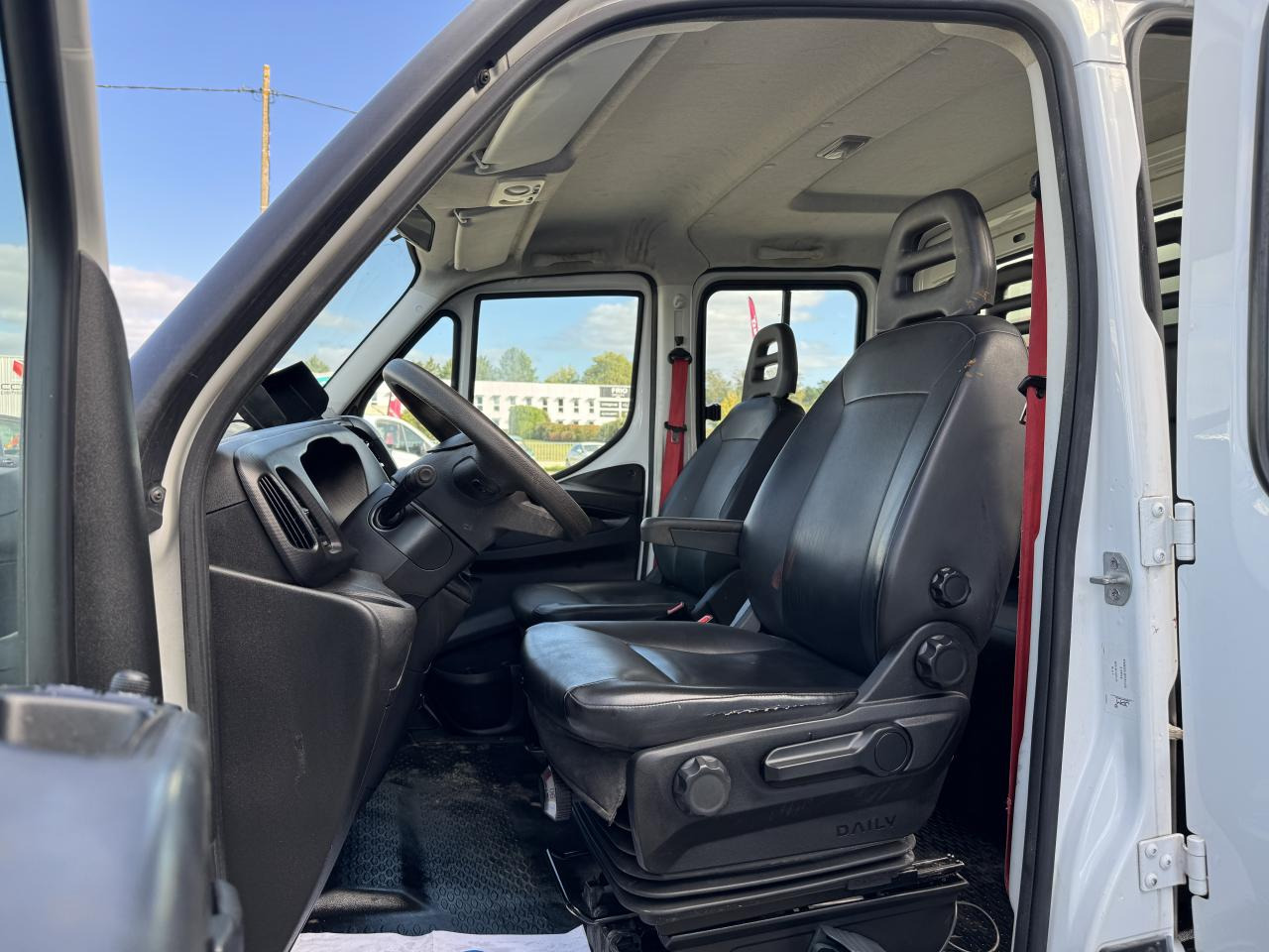 IVECO Daily 35 C 16 D S&S (Quad-Leaf) CHASSIS DOUBLE CABINE 2014 35C/35S CHASSIS CABINE DOUBLE Chassi - Ladbil med tip, Mandskabsbil: billede 4 IVECO Daily 35 C 16 D S&S (Quad-Leaf) CHASSIS DOUBLE CABINE 2014 35C/35S CHASSIS CABINE DOUBLE Chassi - Ladbil med tip, Mandskabsbil: billede 4